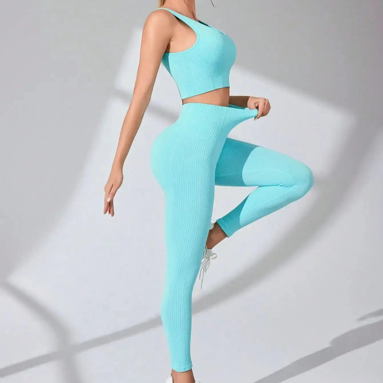 Women’s 2-Piece Workout Set – Seamless Yoga Leggings & Sports Bra