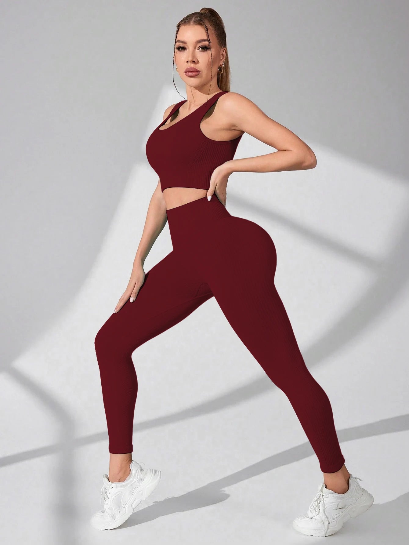 Women’s 2-Piece Workout Set – Seamless Yoga Leggings & Sports Bra